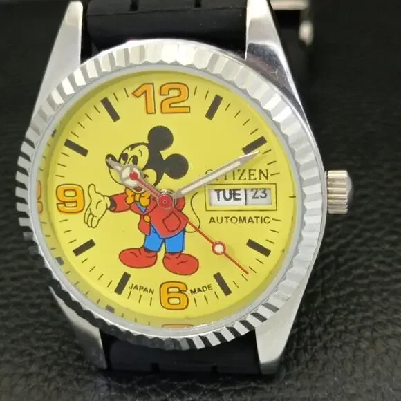 Vintage 1987 Disney Citizen Automatic Mens Silver Watch W/daydate & Yellow accen - Picture 3 of 9